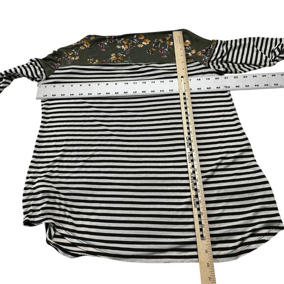 Maurices Tunic Top Womens Size L Green White Striped Rayon Blend PILLING - Picture 5 of 9